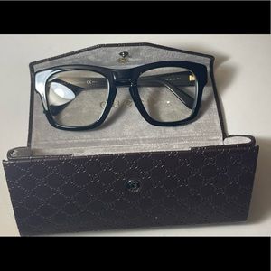 Gucci Readers